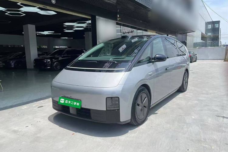 Used Li Auto MEGA 2024 Ultra Model
