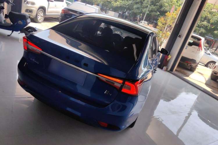 Used Roewe i5 2019 1.5L Automatic 4G Connected Langhao Edition
