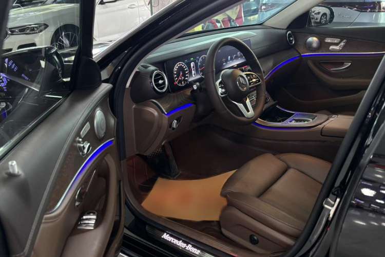 Used Mercedes-Benz E-Class 2019 E 260 L
