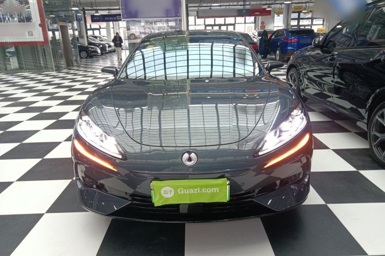 Used Denza Z9 2024 1100 km All-Wheel-Drive Ultra Version