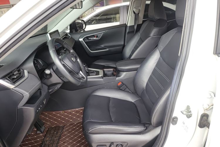 Used Toyota RAV4 2021 2.0L CVT Two-Wheel Drive Fashion PLUS Edition
