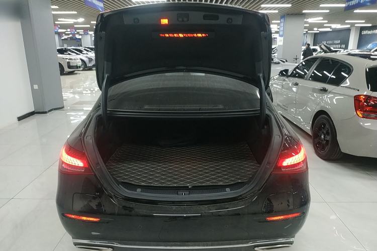 Used Mercedes-Benz E-Class New Energy 2022 Restyled E 350 e L Plug-in Hybrid Sedan
