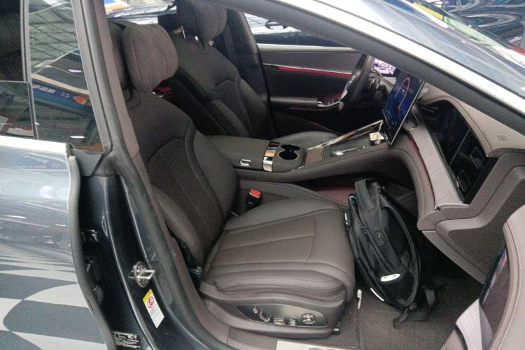 Used Denza Z9 2024 1100 km All-Wheel-Drive Ultra Version