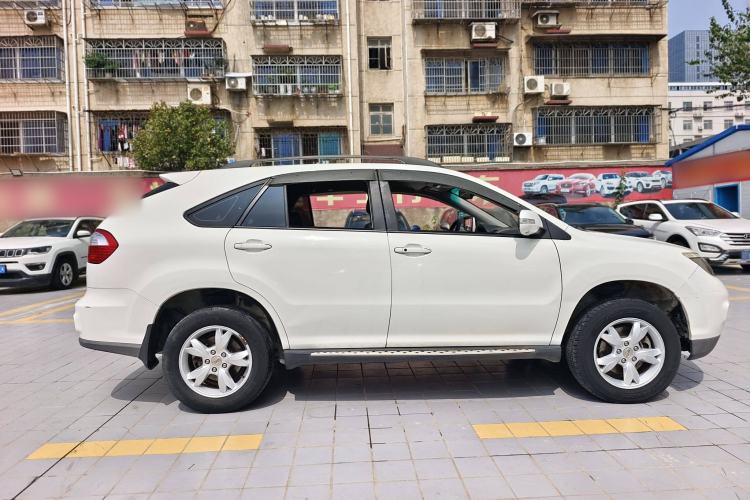Used BYD S6 2014 2.0L Manual Luxury 5-Seater
