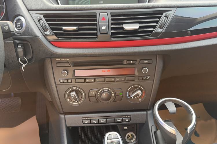 Used BMW X1 2015 sDrive18i Fashion Upgrade Edition
