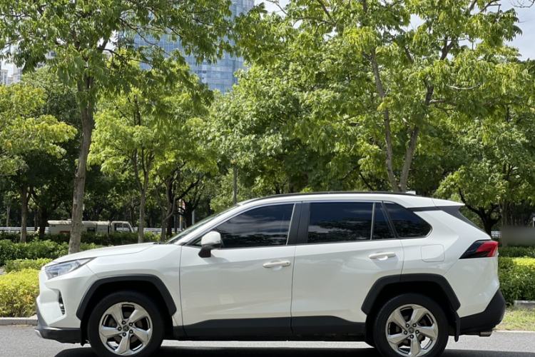 Used Toyota RAV4 2020 2.0L CVT Two-Wheel Drive Fashion Edition
