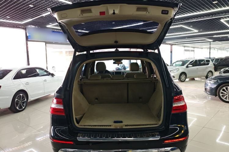 Used Mercedes-Benz M-Class 2015 ML 400 4MATIC Dynamic Model
