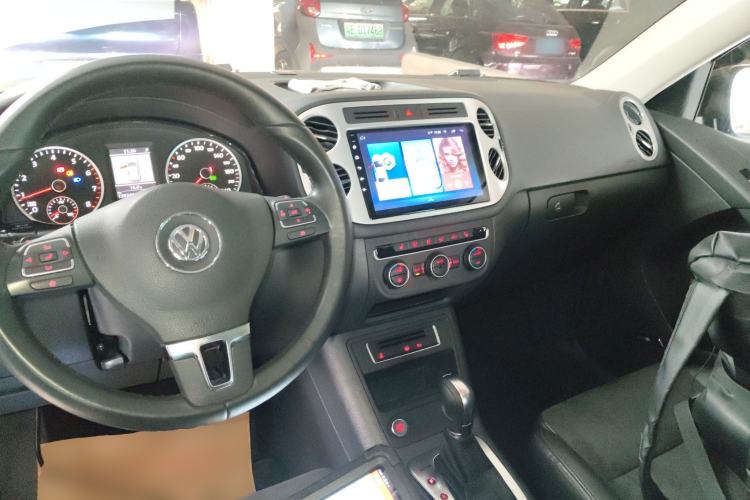 Used Volkswagen Tiguan L 2013 2.0 TSI Automatic All-Wheel-Drive Flagship Edition