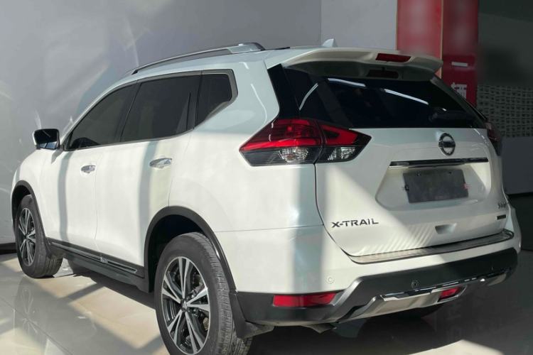 Used Nissan X-Trail 2019 2.5L CVT Smart Connect Luxury Edition 4WD
