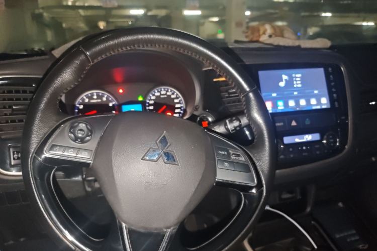 Used Mitsubishi Outlander 2018 2.0L Two-Wheel Drive Glory Edition 5 Seats
