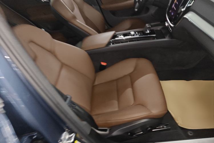 Used Volvo S60 2022 B4 Zhiyi Luxury Edition