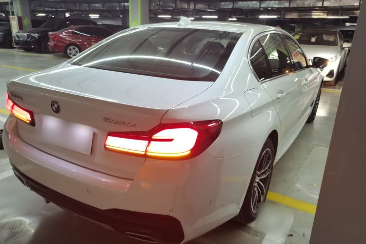 Used BMW 5 Series 2022 Second Facelift 525Li M Sport Package
