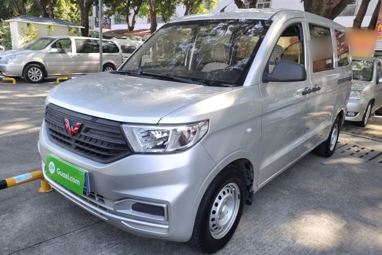 Used Wuling Hongguang V 2019 1.5L Jingqu Version China VI LAR