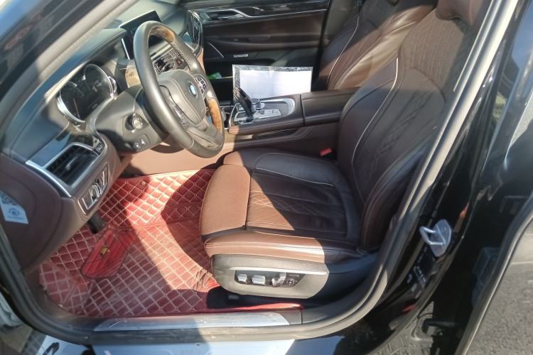 Used BMW 7 Series 2016 730Li Luxury Model
