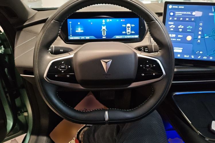 Used  SL03 2023 200Max Range-Extended Version
