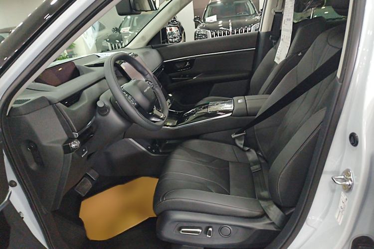 Used Honda P7 2025 Rear-Drive Long-Range Pro
