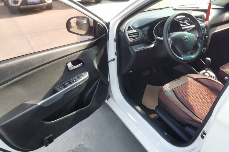 Used Kia K2 2015 Sedan 1.4L Automatic GLS
