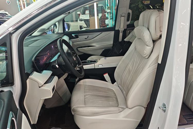 Used Buick GL8 New Energy 2024 Lu Zun Deluxe Edition 7-Seater
