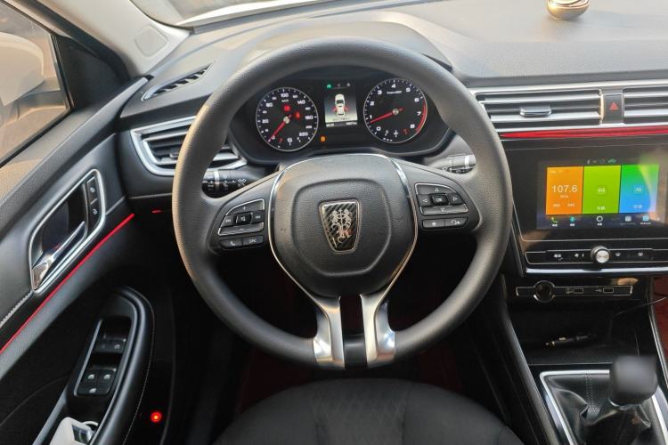 Used Roewe i5 2020 1.5L Manual 4G Connect Luxury Edition
