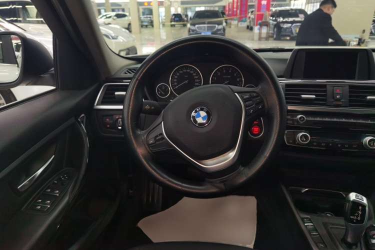 Used BMW 3 Series 2017 320Li Fashion Model
