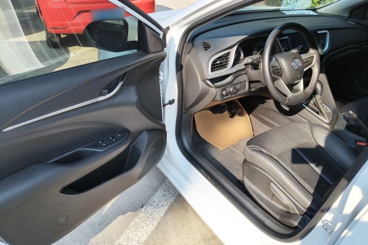 Used Buick GT 2018 18T Automatic Elite Model
