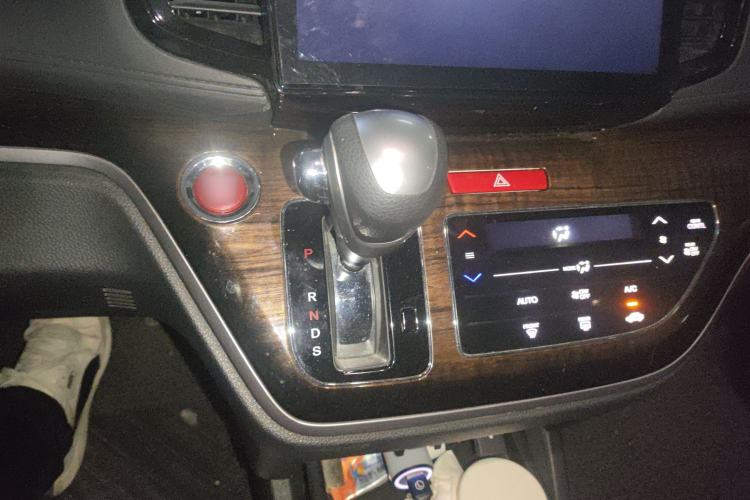 Used Honda Odyssey 2015 Updated Version 2.4L Smart Edition