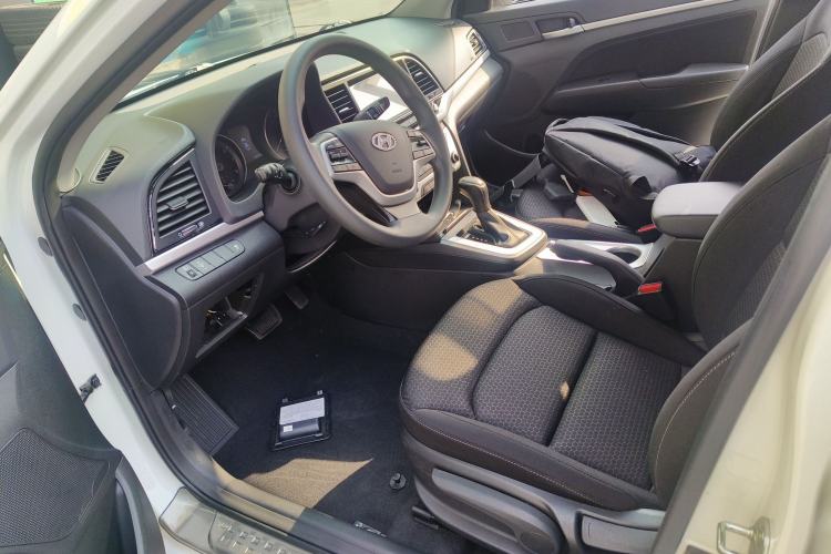 Used Hyundai Elantra 2016 1.6L Automatic ZhiXuan – Elite Version
