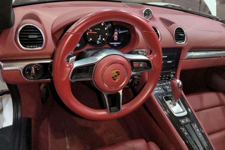 Used Porsche 718 2022 Cayman 2.0T
