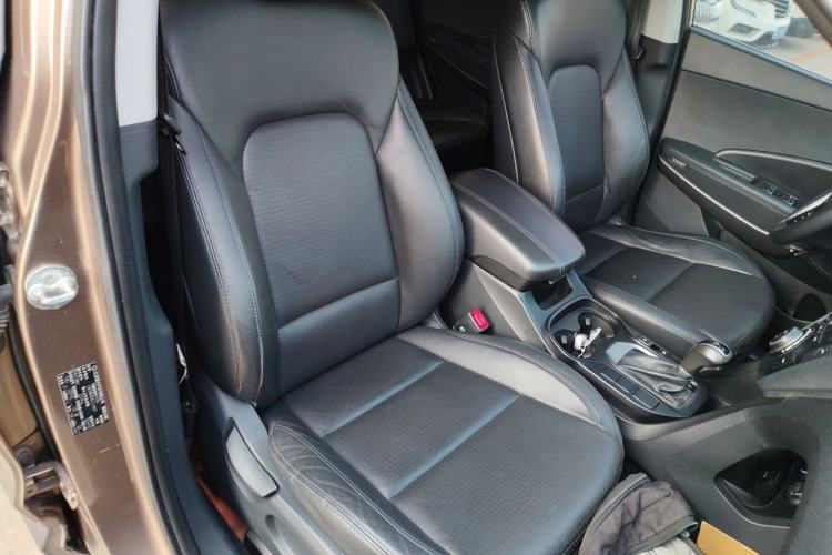 Used Hyundai Santa Fe 2013 Revised Version 2.4L Automatic All-Wheel Drive Smart Type
