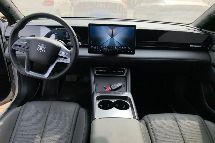 Used BYD Qin L 2025 EV 545KM Beyond Version
