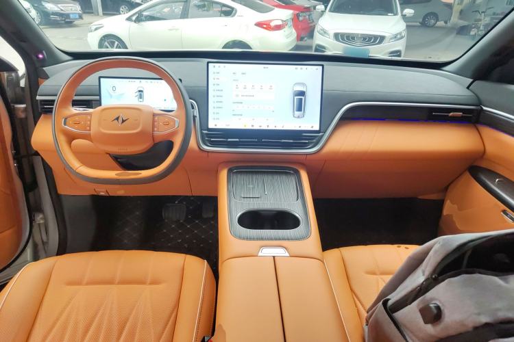 Used  eπ008 2025 210 Ultra Range-Extended Version 5 Seats
