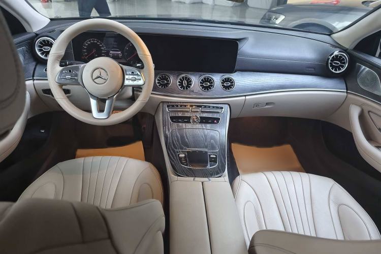 Used Mercedes-Benz CLS 2018 CLS 300 Dynamic Edition
