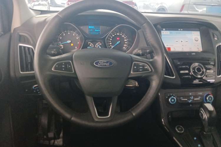 Used Ford Focus 2018 Hatchback Classic 1.6L Automatic Trendy SmartDrive Edition