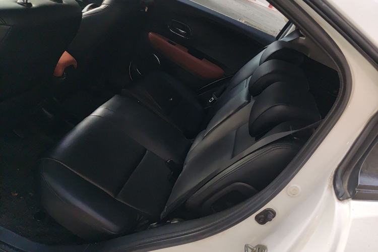 Used Honda Vezel 2015 1.8L CVT 2WD Luxury Model
