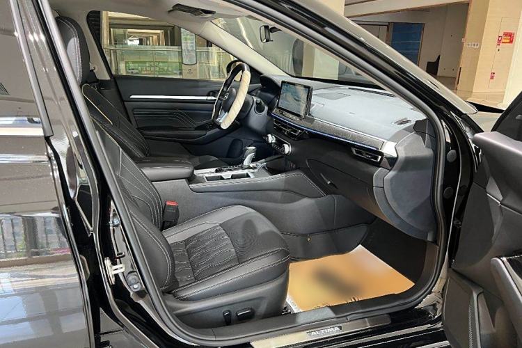 Used Nissan Teana 2022 2.0L XL-Upr Enjoyment Edition
