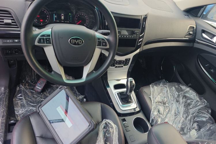 Used BYD e5 2018 Travel Edition
