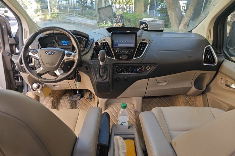 Used Ford Tourneo Custom 2017 2.0T Automatic Elite Version
