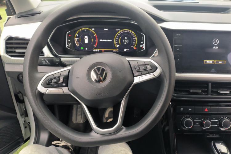 Used Volkswagen Tacqua 2023 200TSI DSG Joy-Connect Edition
