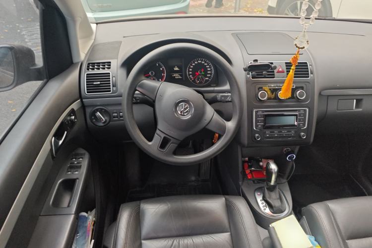 Used Volkswagen Touran 2013 1.4T DSG Comfort Edition 5-Seater
