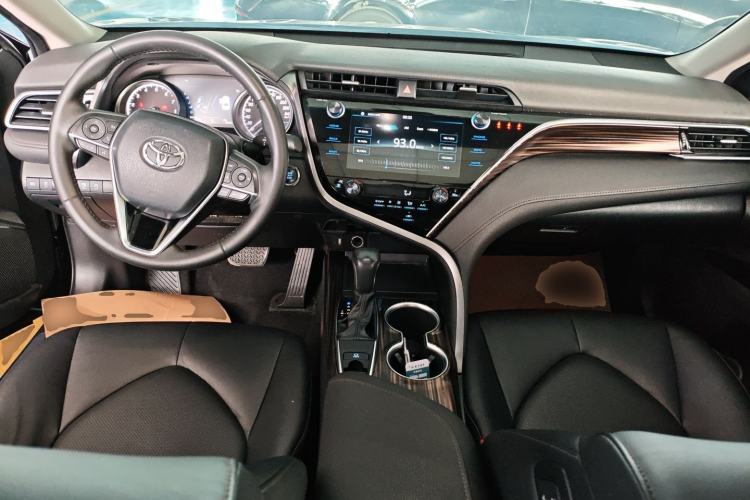 Used Toyota Camry 2019 Revised Version 2.0G Luxury Edition
