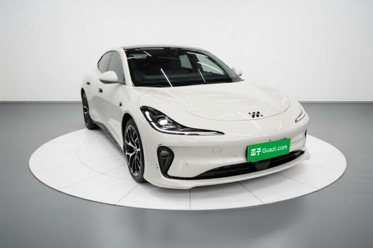 Used  L6 2025 Ultra Model
