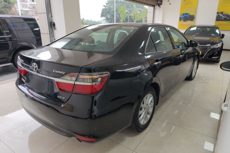Used Toyota Camry 2016 2.0G 10th Anniversary Leading Edition
