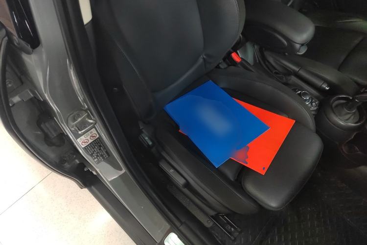 Used  MINI 2022 1.5T COOPER Artist Five-Door Edition
