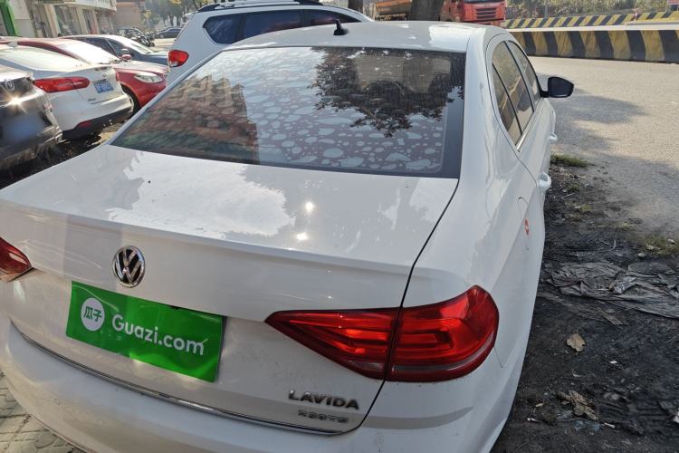 Used Volkswagen Lavida 2017 1.6L Manual Comfort Edition