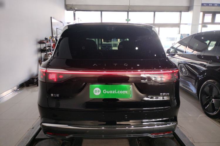 Used Hima AITO M8 2025 Extended-Range Max+ Version 53.4 kWh 6-Seater Edition
