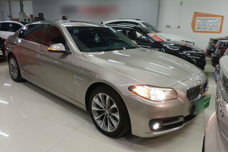 Used BMW 5 Series 2017 525Li Leading Model
