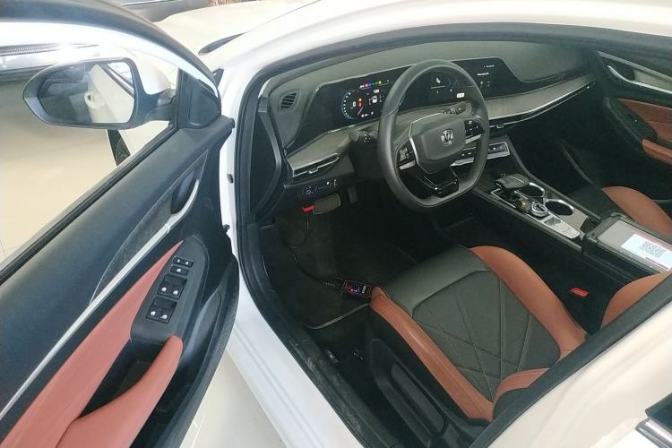 Used Changan Eado 2024 PLUS Blue Whale NE 1.4T GDI DCT High-Energy Edition
