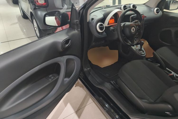 Used  fortwo 2015 1.0L 52 kW hardtop Dynamic version