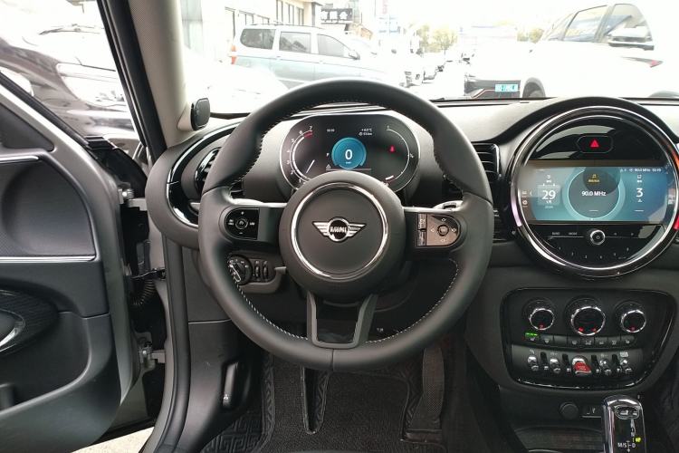 Used  Clubman 2023 Updated 1.5T COOPER Classic Edition