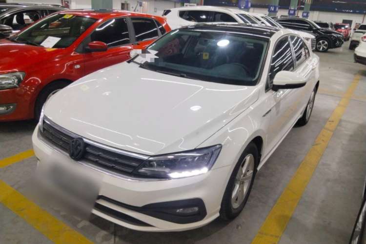 Used Volkswagen Lamando 2019 230TSI DSG Fashion Edition China VI
